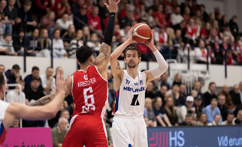 Umdeild flautukarfa Vals gegn Keflavík