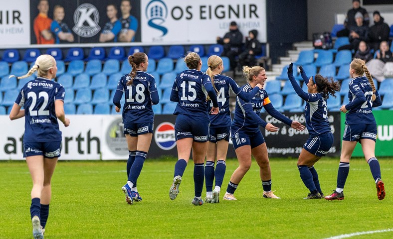 Sjö marka flugeldasýning hjá Keflavík