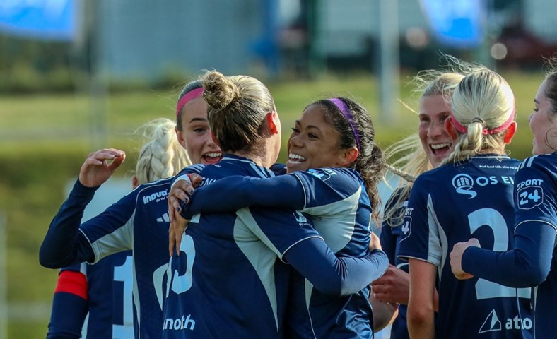 Keflavíkurkonur öruggar áfram í bikarnum eftir markaveislu