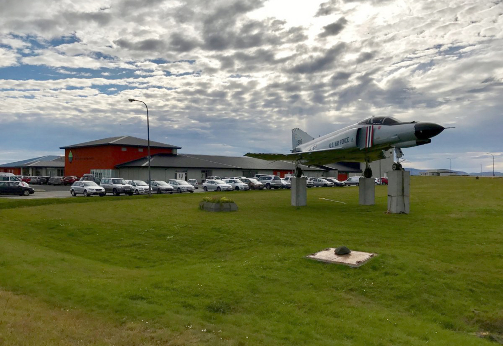 Fordæmir vinnubrögð ráðuneytis vegna Keilis