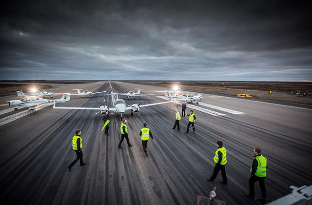 100 atvinnuflugmenn útskrifaðir frá Keili