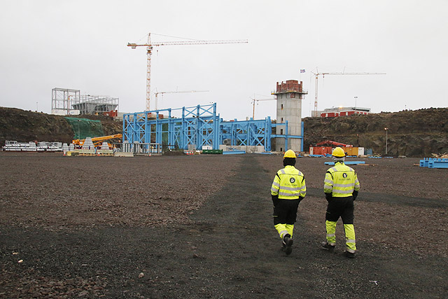 Yfir hundrað starfsmenn byggja kísilver United Silicon