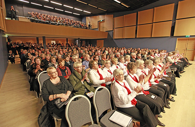 Hljómahöllin kláruð á árinu