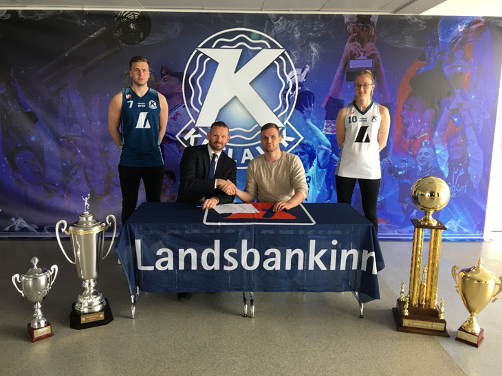 Körfuknattleiksdeild Keflavíkur og Landsbankinn undirrita nýjan samning