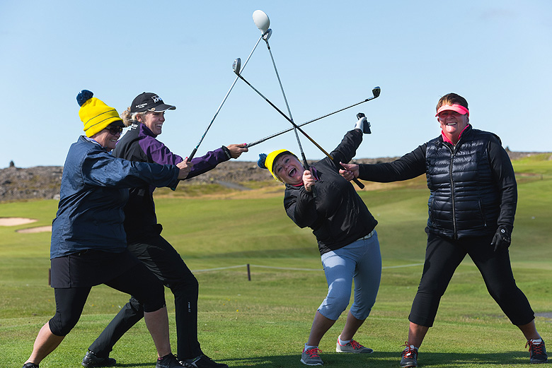 Góð stemmning með Ólafíu atvinnukylfingi á Bláa Lóns mótinu í golfi