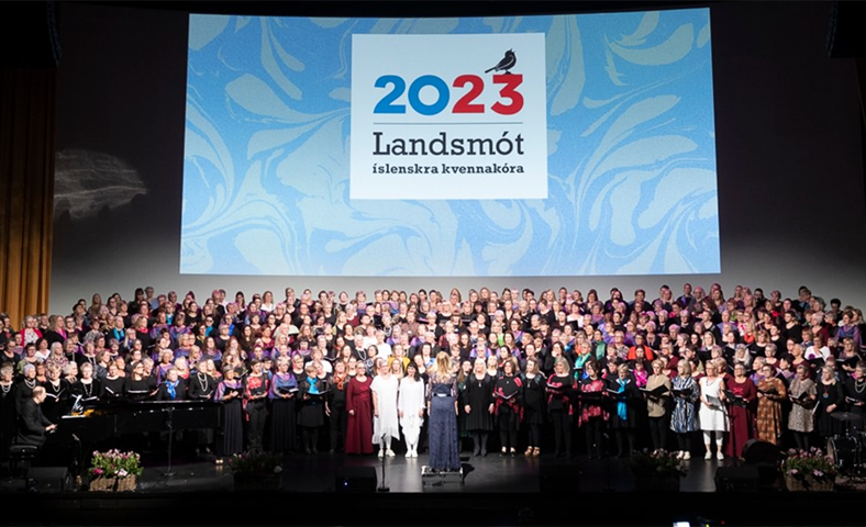 Landsmót kvennakóra haldið í Reykjanesbæ