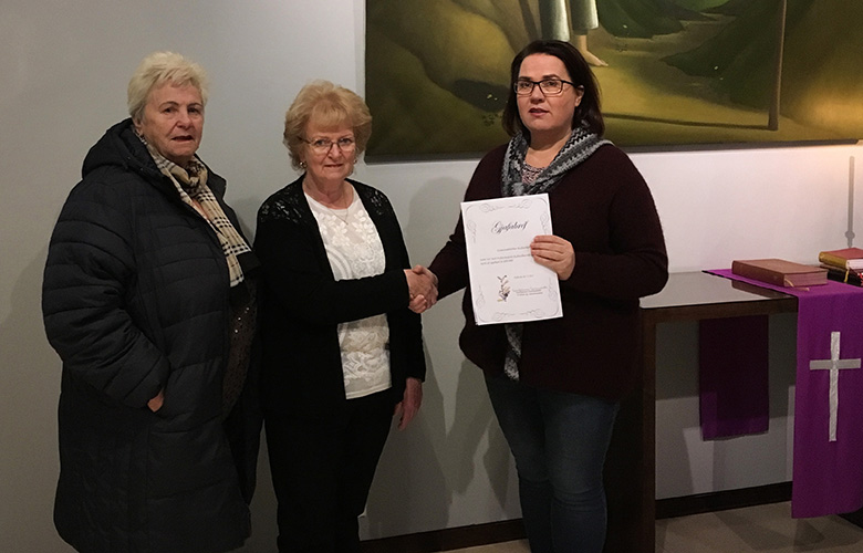 Lionessur afhentu Velferðarsjóði rausnarlegan styrk