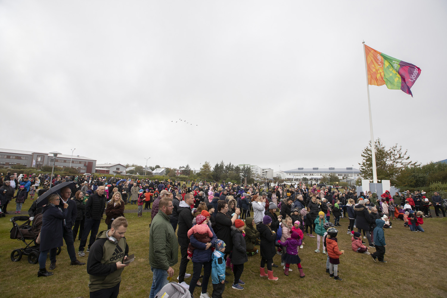 Ljósanótt sett í 20. sinn - Salka Sól söng í skrúðgarðinum