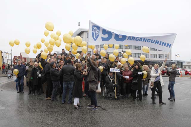Heimafólk að venju í öllum helstu hlutverkum