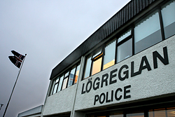 Fjögurra mánaða skilorð fyrir að ráðast á lögregluþjón og reyna að stela lögreglubíl