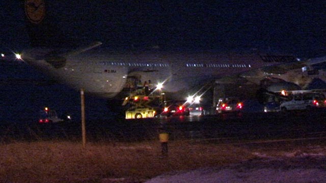 Engin sprengja í vél Lufthansa í Keflavík