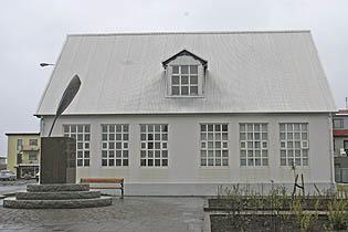 Námskeið í súpugerð, grjóthleðslu, tungumálum og fleiru