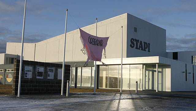Er skessan að fara á ball?