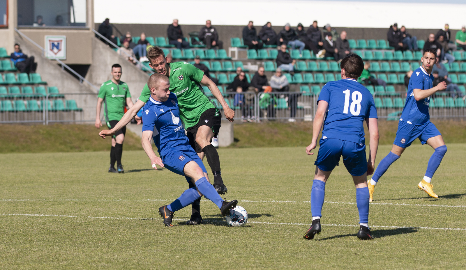 Njarðvíkingar léku Hauka grátt