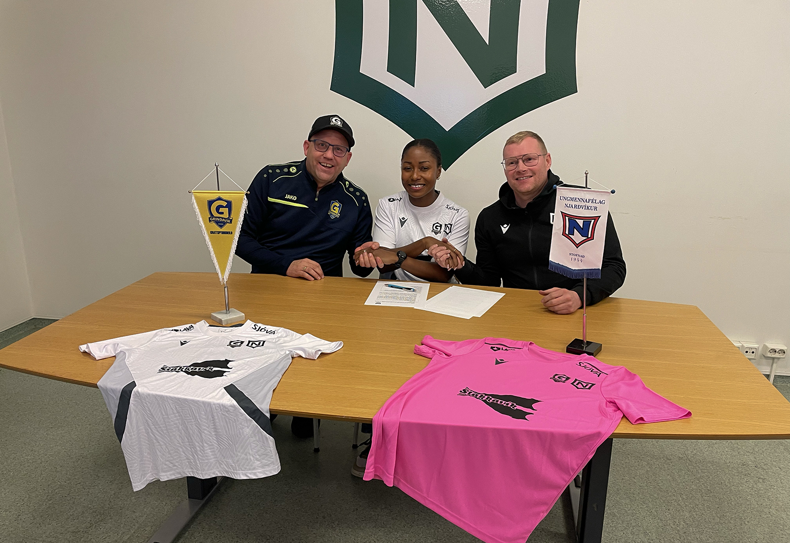 Natasha Anasi-Erlingsson til Grindavíkur/Njarðvíkur