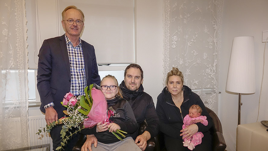 Átján þúsundasti íbúinn fæddur