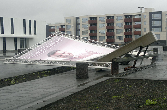 Páll Óskar fauk í Suðurnesjaroki