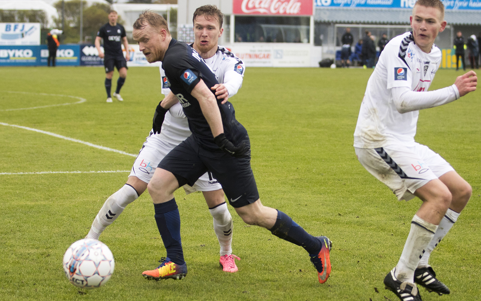 Hólmar Örn og félagar segjast eiga harma að hefna