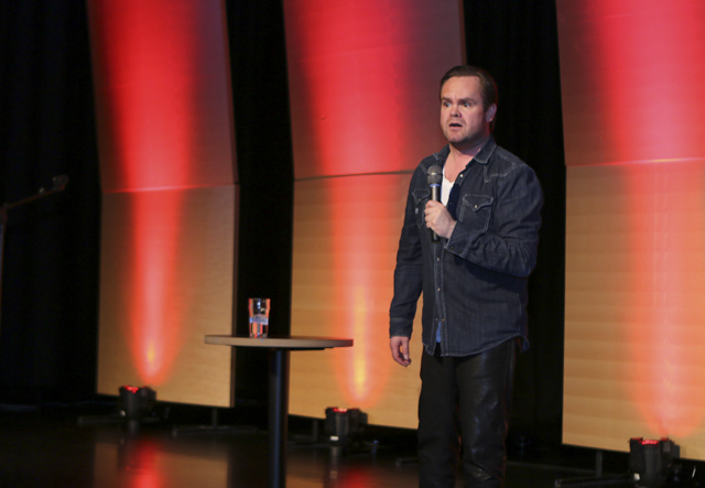 Pétur Jóhann troðfyllti Stapann af hlátri
