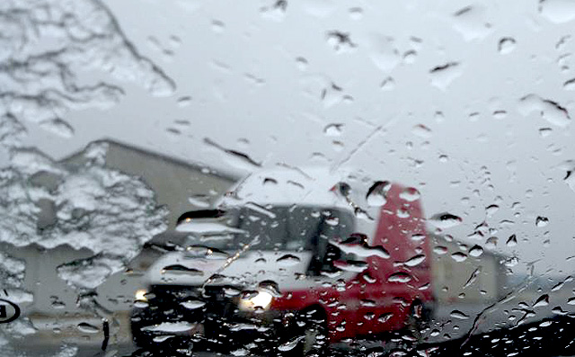 Ölvaður stal póstbíl og festi í skafli