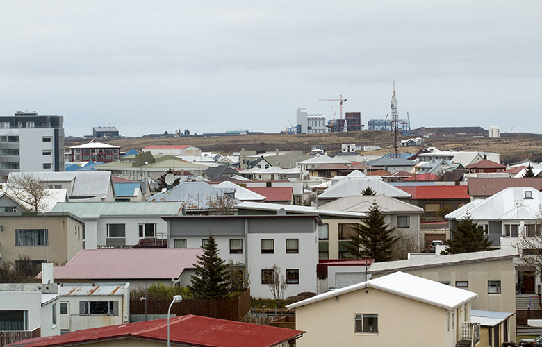 Eftirlitsnefnd telur ekki hjá því komist að skipa fjárhaldsstjórn