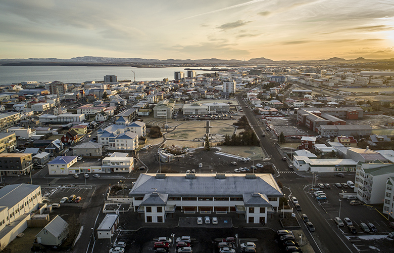 Reykjanesbær kominn undir skuldaviðmið