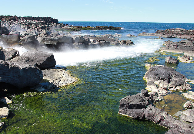 Tekin við böðun við Reykjanesvirkjun