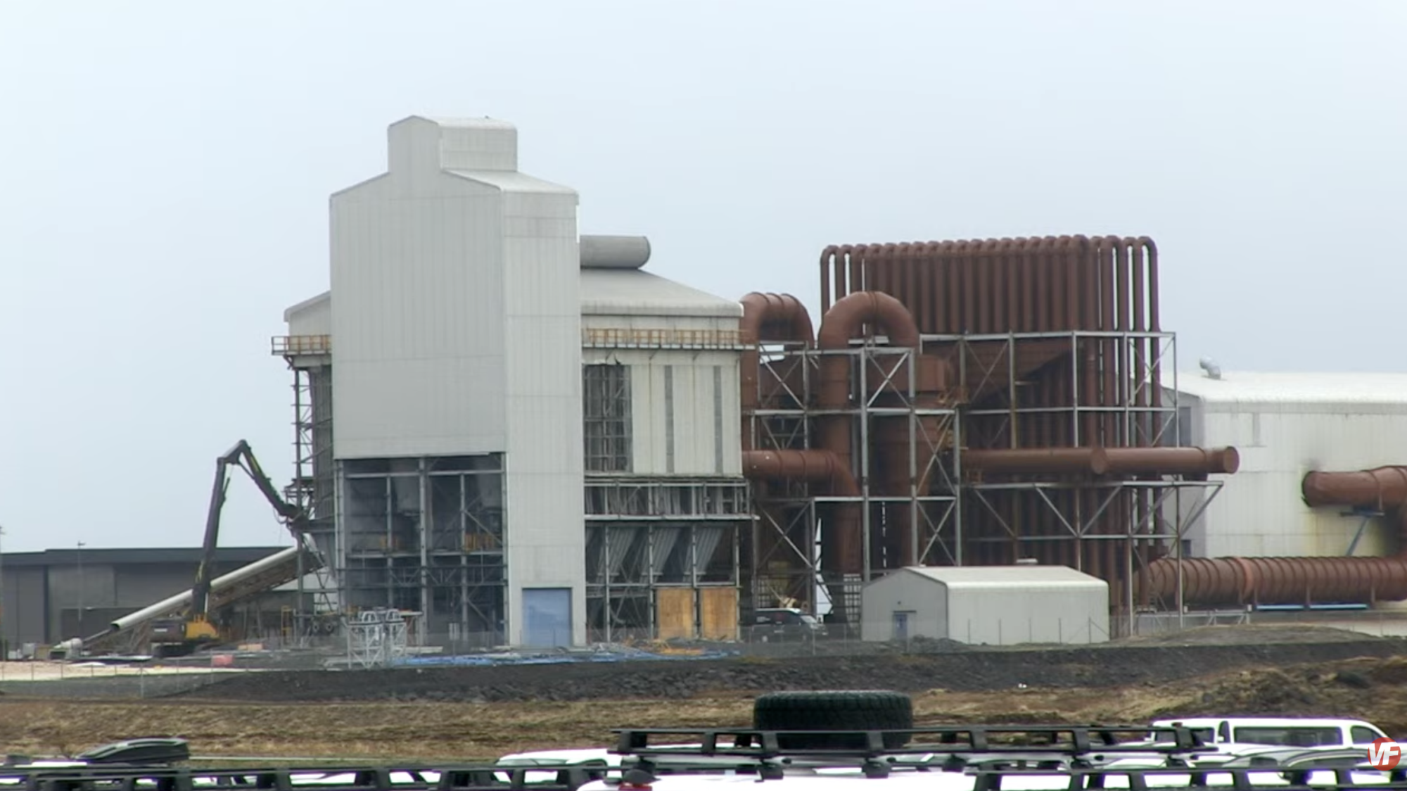 Sjáið kísilverið rifið í beinni