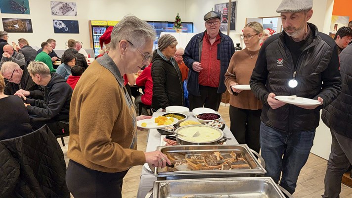 Þrjúhundruð manns í Réttar-skötu
