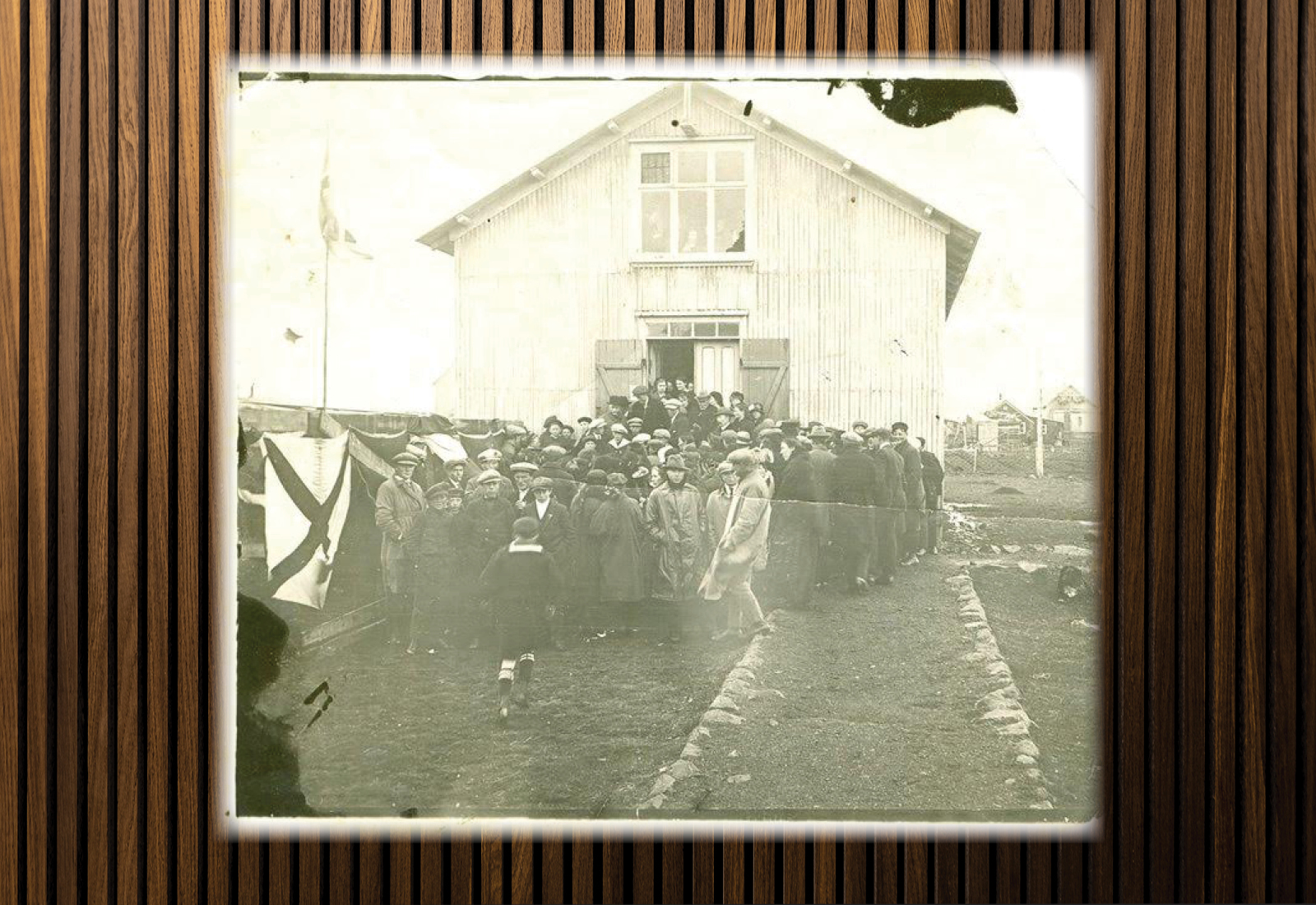 Helgistund tileinkuð brunanum í Skildi