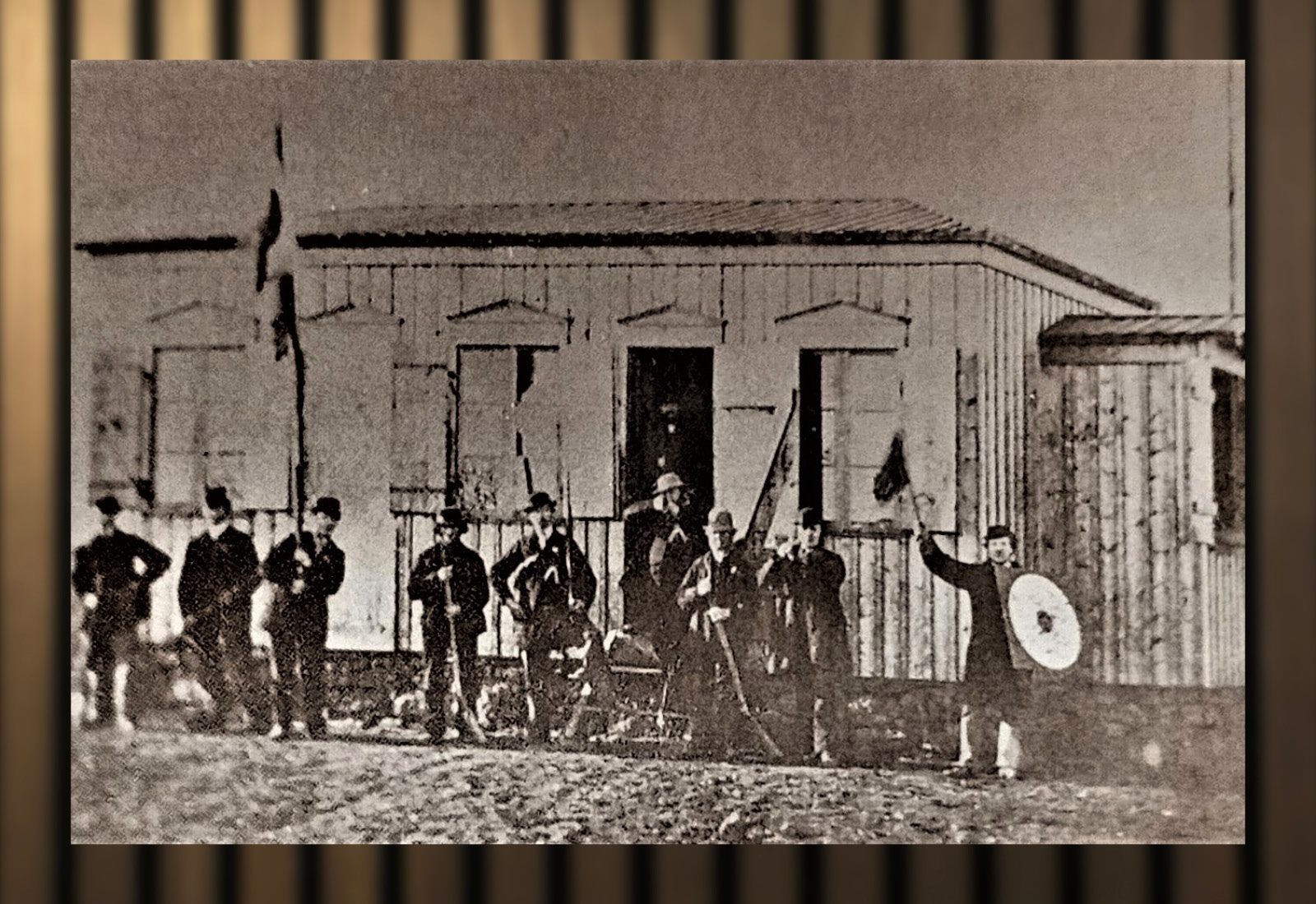 Barnaskóli í Keflavík frá 1887 eða 1897?