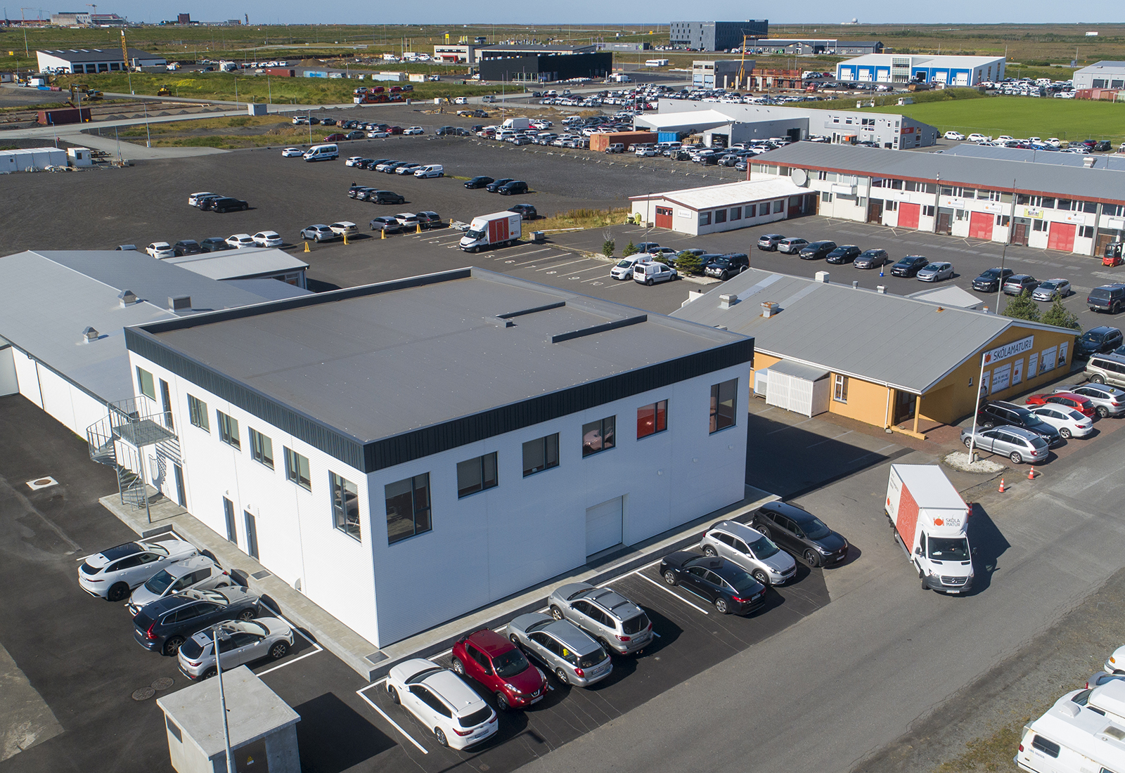 Fullkomnasta eldhús landsins og stærra húsnæði