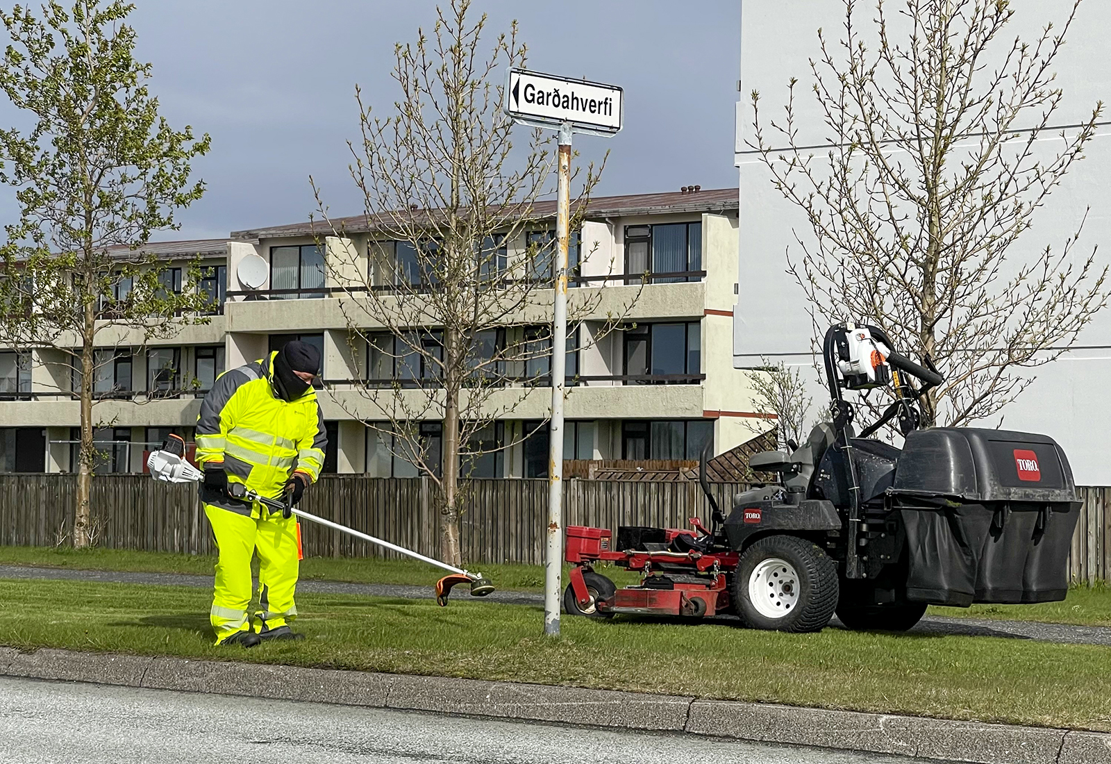 Sumarsláttur hafin þrátt fyrir kalsatíð