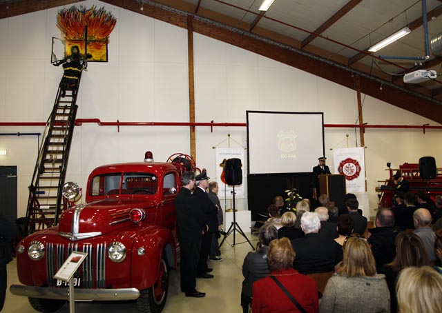 Skemmtileg slökkviliðsminjasýning opin í dag