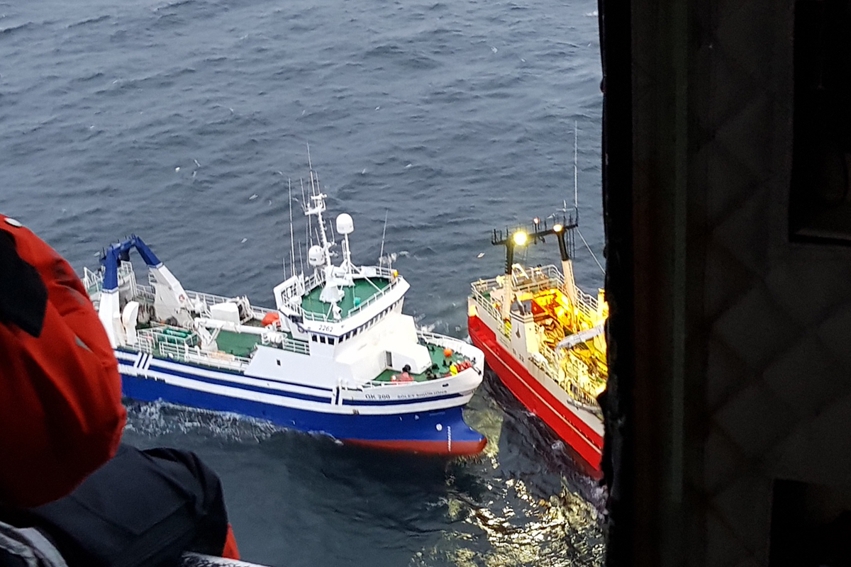 Eldur í Nesfiskstogara norður af landinu