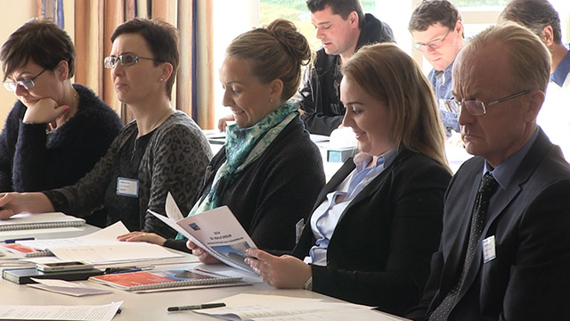 Ríkið fjölgi opinberum störfum á Suðurnesjum