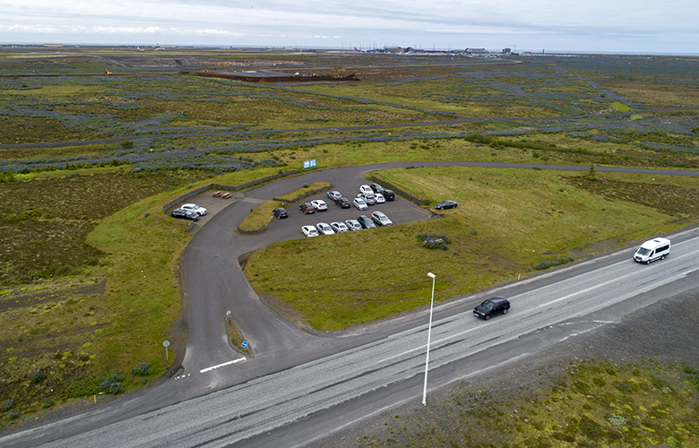 Bílar geymdir í óþökk Vegagerðarinnar á áningarstað ofan Reykjanesbæjar