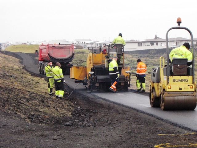 Göngustígar malbikaðir