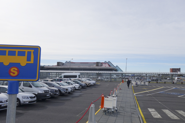 Skoða hvort Strætó fái stoppistöð nær flugstöð