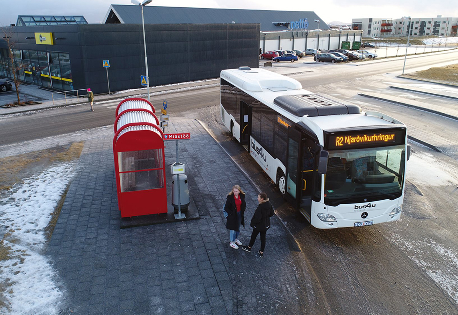 Samningi um biðskýli strætó og ljósaskilti vísað til bæjarráðs