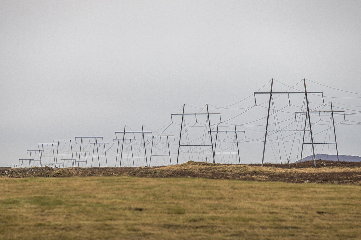 Framkvæmdir við Suðurnesjalínu 2 að hefjast aftur - verður tilbúin haustið 2025