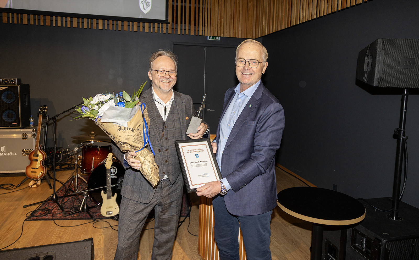 Ég þarf að þakka nokkrum