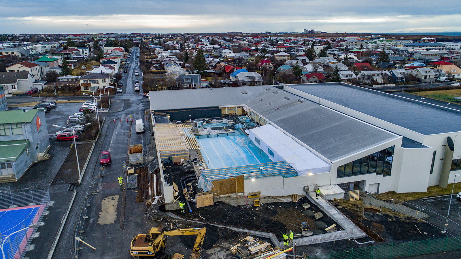 Styttist í nýja vatnsrennibraut og potta í Sundmiðstöð Keflavíkur