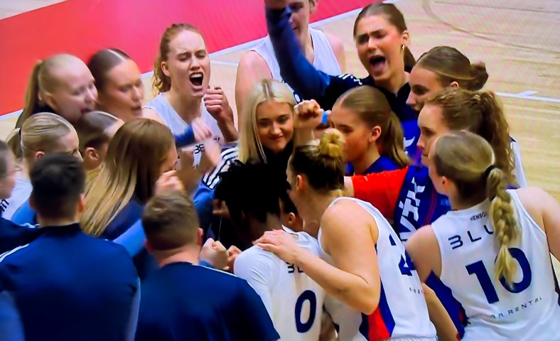 Keflavík í VÍS bikarúrslit eftir sigur á Hamar/Þór