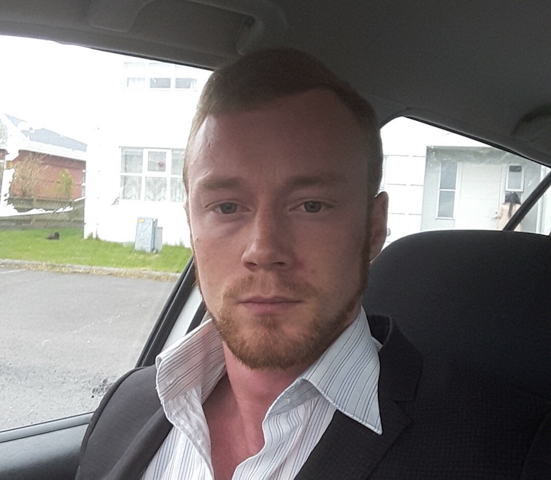 Á að halda þjóð og þingi í óvissu?
