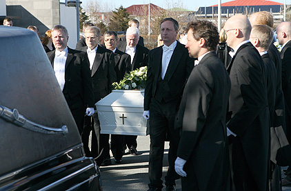 Tómas Tómasson jarðsunginn