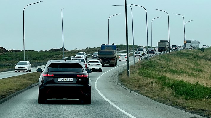 Tvöföldun Reykjanesbrautar um Reykjanesbæ verði flýtt