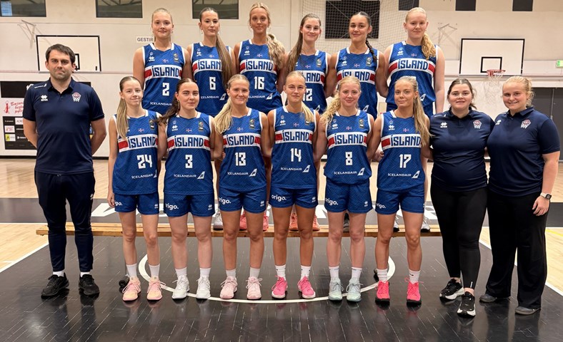 Fimm Suðurnesjastelpur í eldlínunni á EM