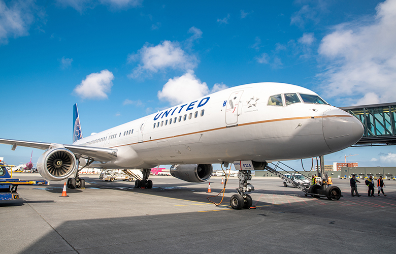 United hefur árstíðarbundið áætlunarflug á milli Keflavíkur og New York/Newark