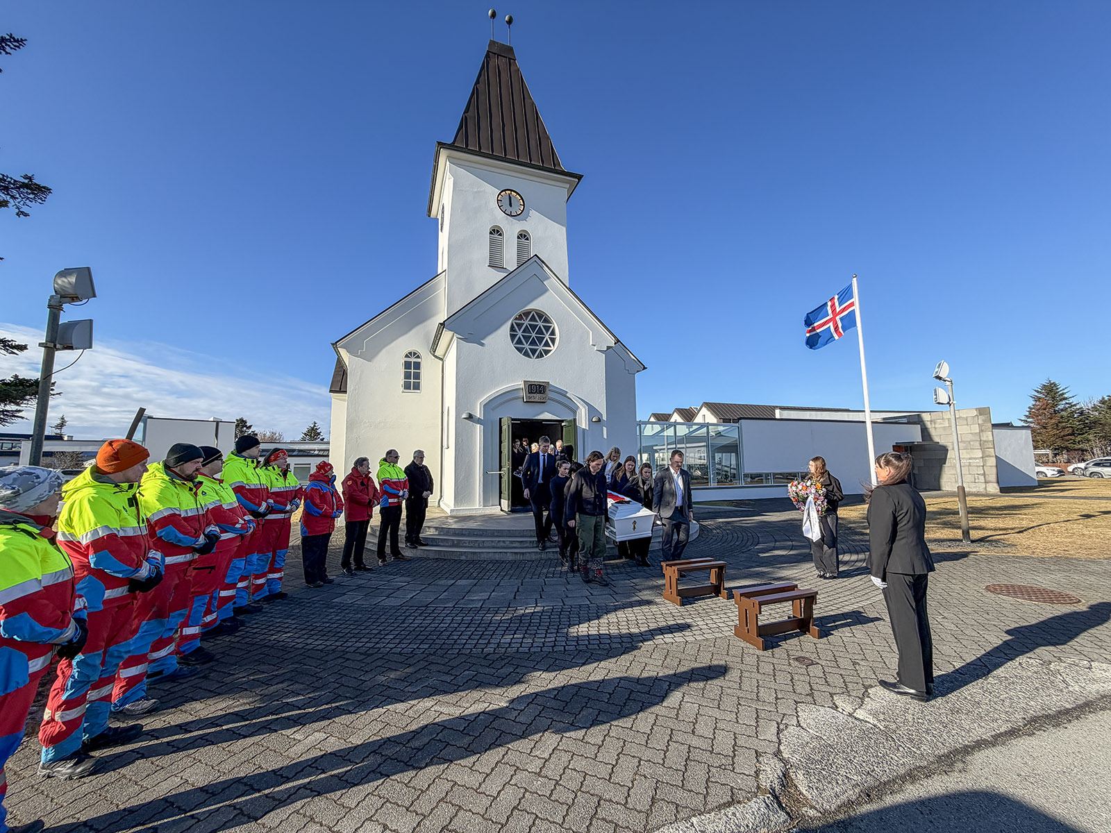 Björgunarsveitarfólk stóð heiðursvörð við útför Garðars